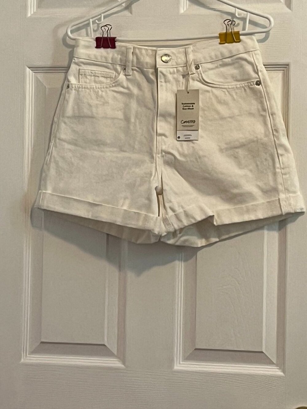 White denim shorts with high (mom) waist